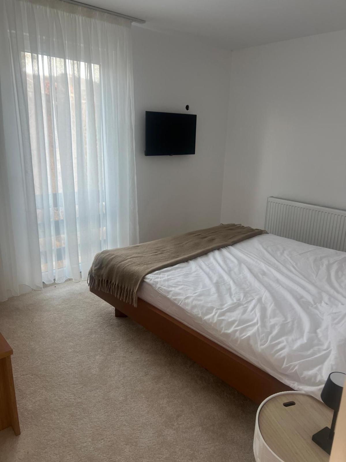 Lala Home Oradea Exteriör bild