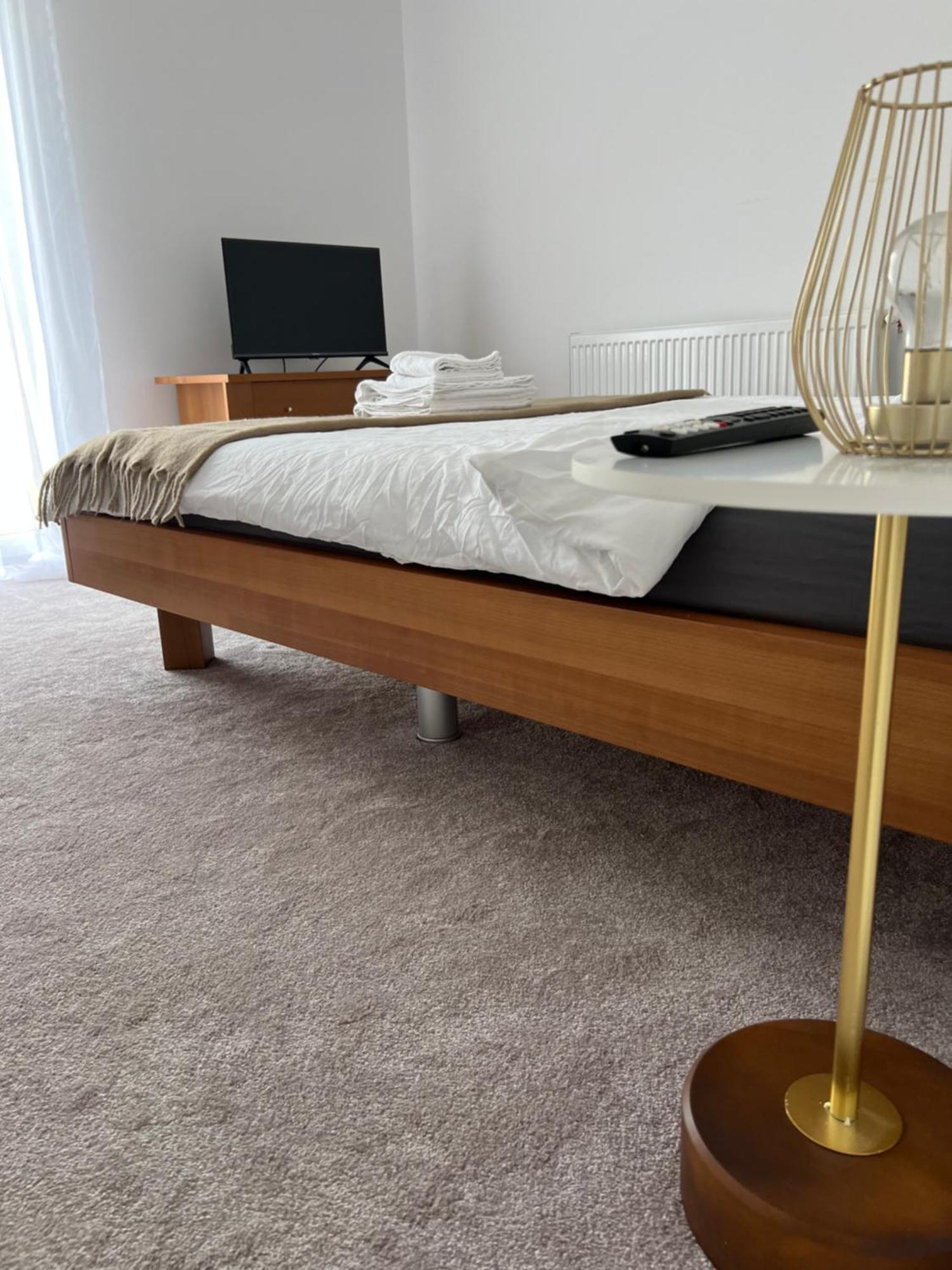 Lala Home Oradea Exteriör bild